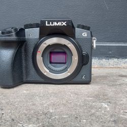 Panasonic Lumix G7 (Body Only !)