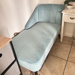 Corner chair
