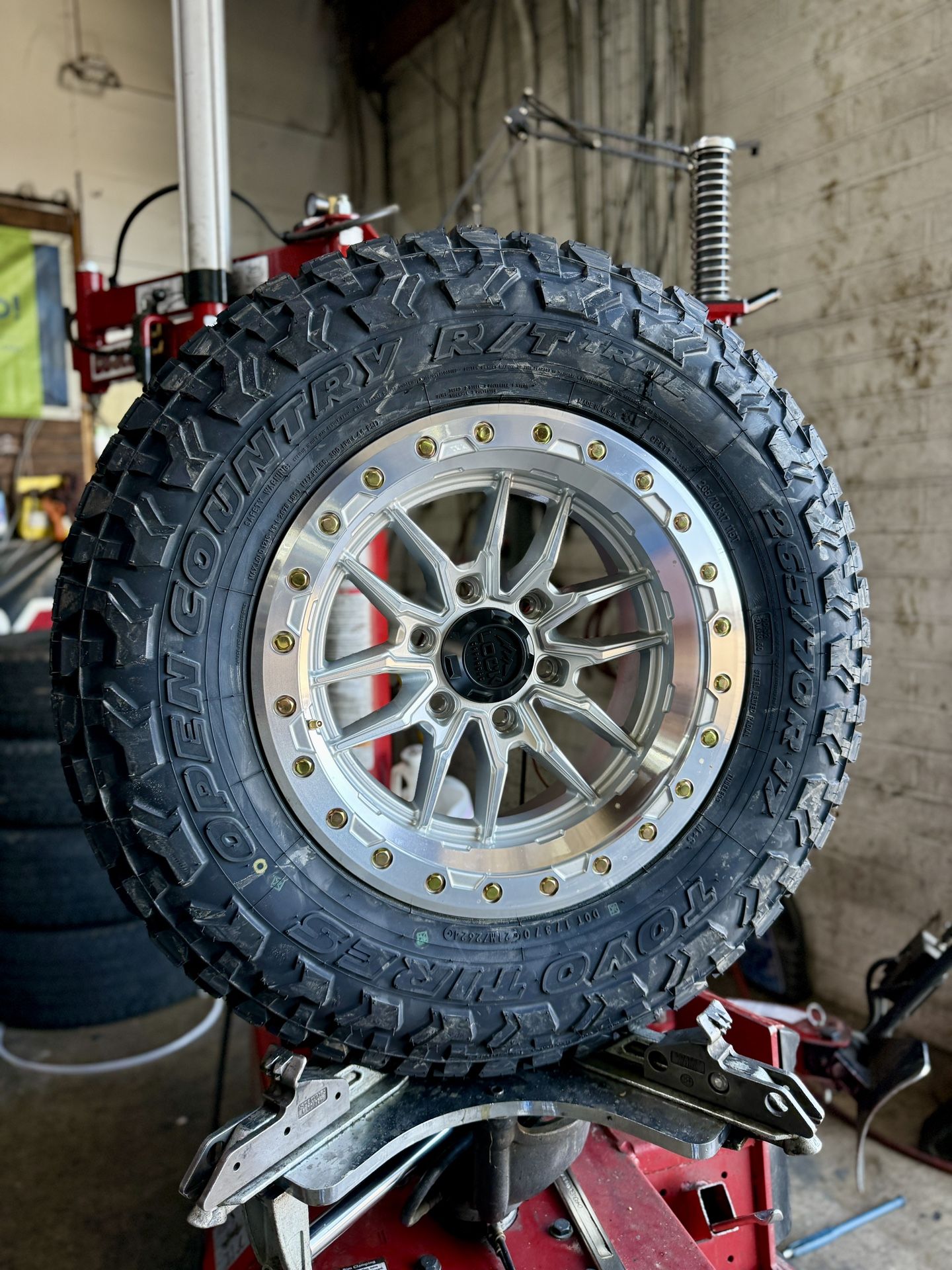 New Wheels 17x9 Locks On New Tires 265/70/17 Toyo Rt Trail