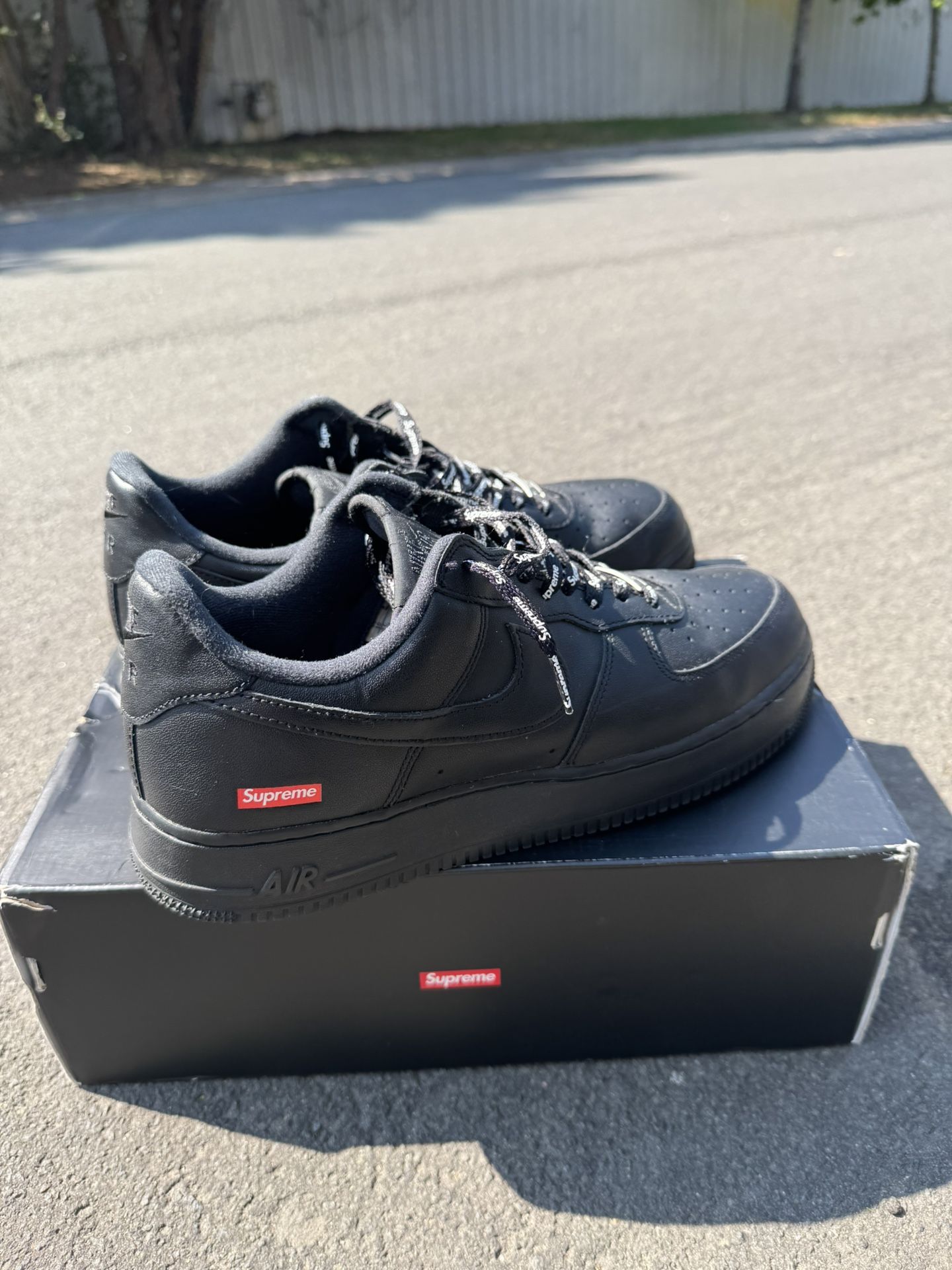Black Supreme AF1