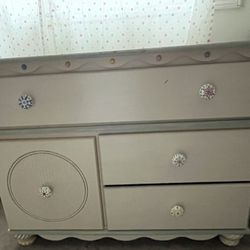 Whimsical Dresser Set