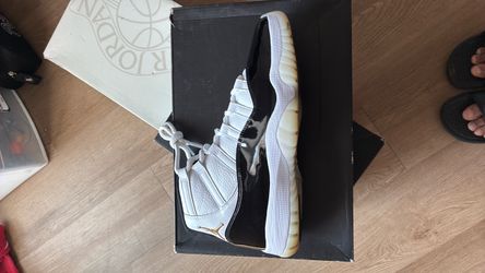 Jordan 11s size 10.5 men $150