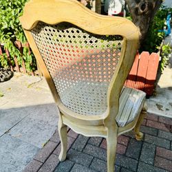 Dining Chairs Great Condition 6 Total