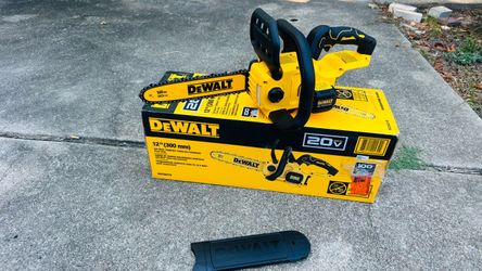 Dewalt 20 volt max xr brushless 12” chainsaw 🛑No Battery/No Bateria