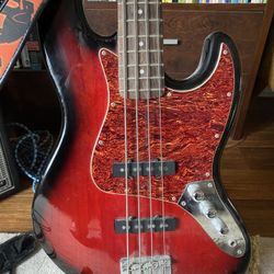 Squier by Fender Jazz Bass Guitar 2006