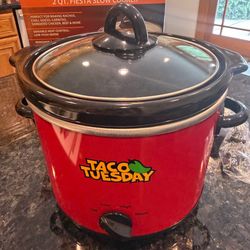 NEW Open Box Taco Tuesday 2 Qt Fiesta Slow Cooker / Nacho & Chili Pot