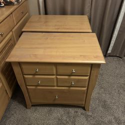 Two Night Stand And Dresser 