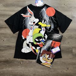 Looney Tunes Shirt & Shorts
