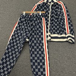 Gucci Track suit top And bottom with tags