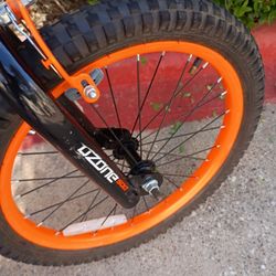 Se Vende Bicicleta Size 18" De Niño.    USADA En PASADENA TX 