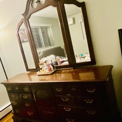 Dresser With Mirror Cash Only