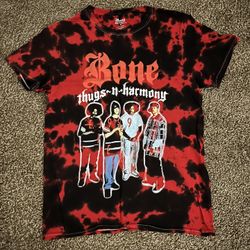 FASHION NOVA GRAPHIC TEE