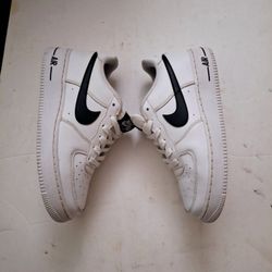 Nike Air Force 1 Low
AN20 White Black (GS) Size 6.5y, W 8