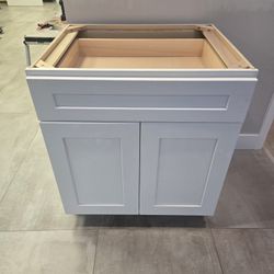 30in Shaker white base cabinet