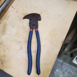 Heavy Duty Fencing Pliers / farm Tool 