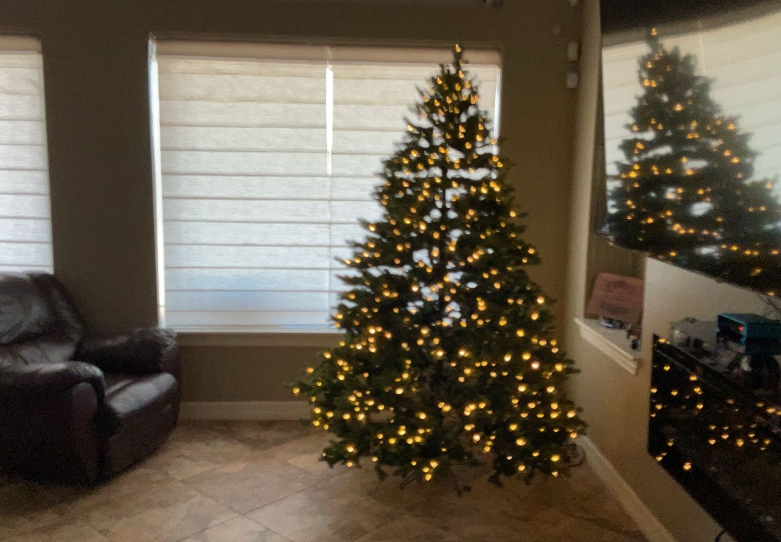 8 ft Pre lit Christmas Tree