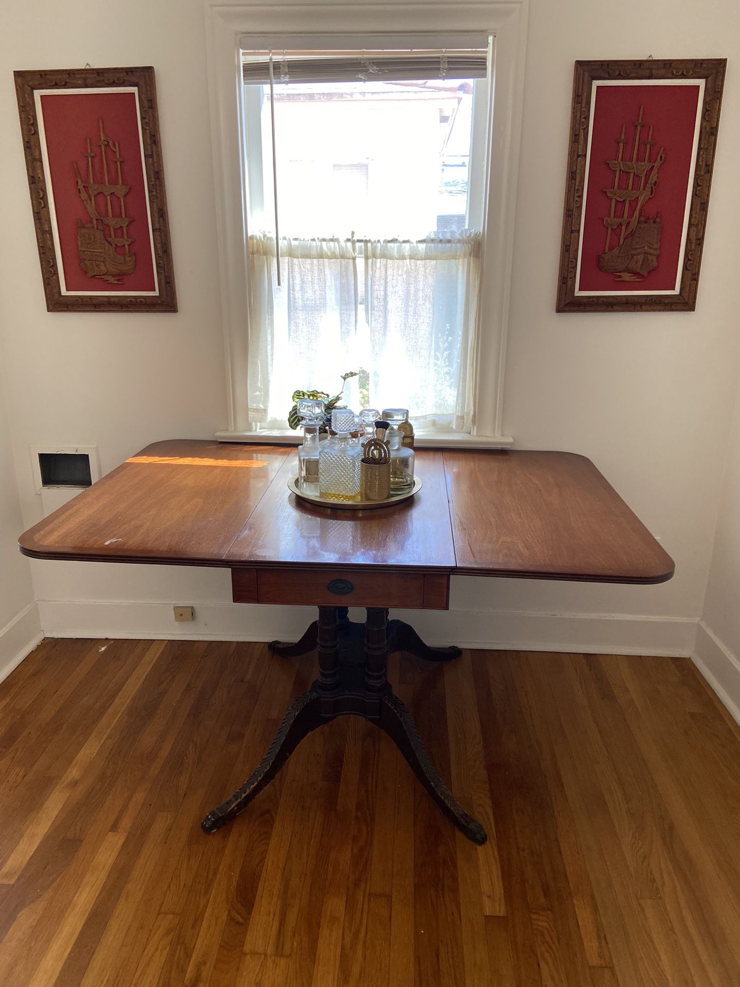 PRICE DROP!! Gorgeous Solid Wood Antique Table