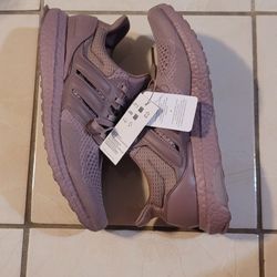 Womens Adidas Ultraboost DNA in Wonder Oxide or Mauve