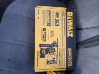 DEWALT ROTARY HAMMER ( BRAND NEW )
