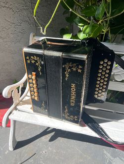 Accordion Hohner tono Fa