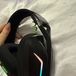 Weseary Bluetooth LED gaming Wireless Headphones