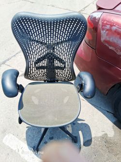 Herman miller Mirra 2 office chair