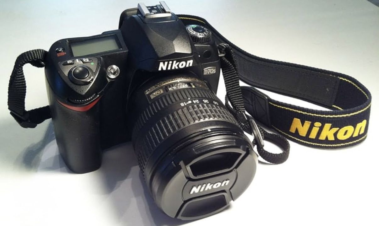 Nikon D70 With Box -New