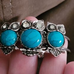 New!! Fashion Jewelry Bracelet.  Turquoise-colored Stones. Owls