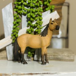 Beautiful RETIRED 2015 Mustang Mare Schleich