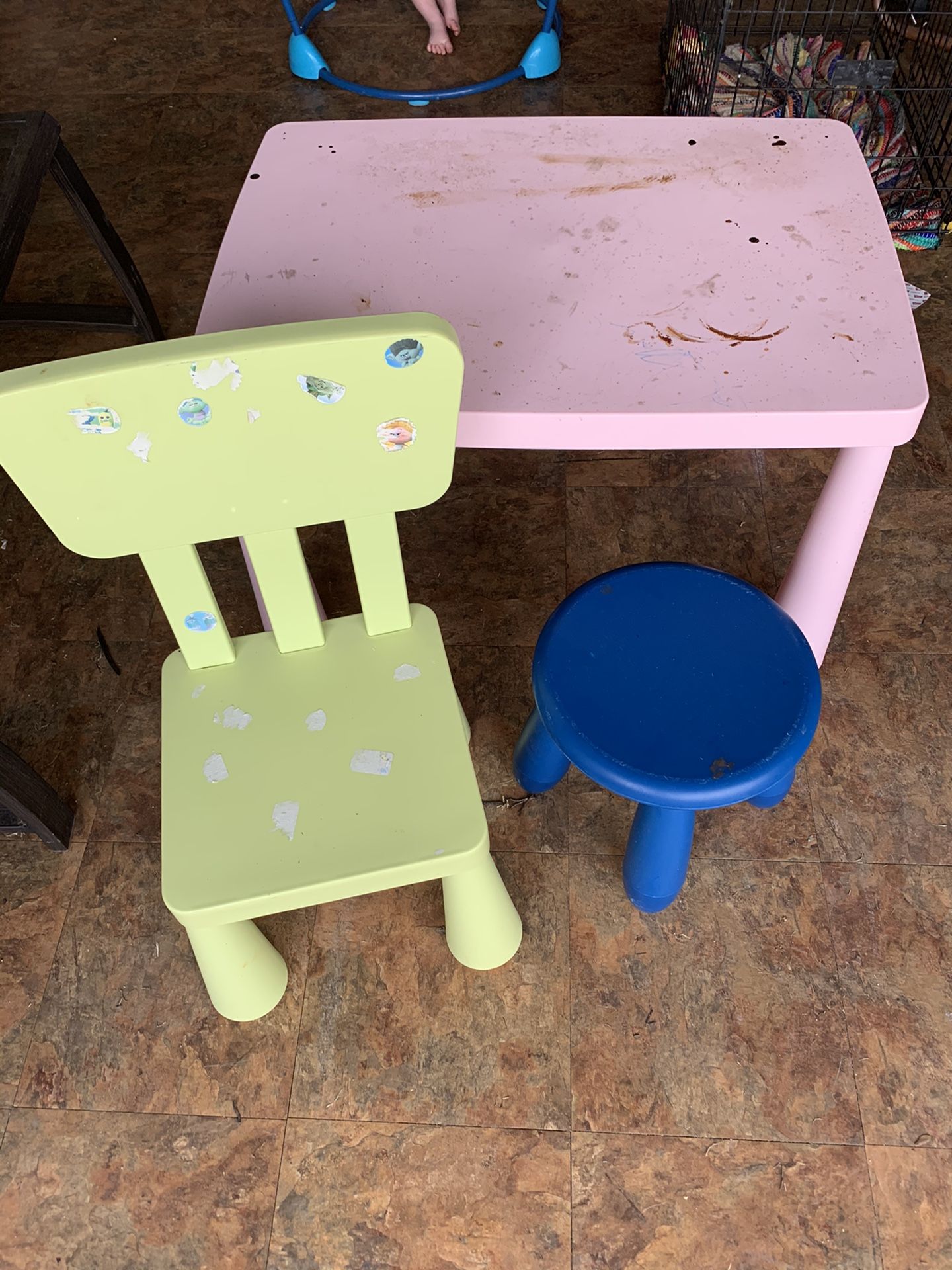 Kids table chair and stool