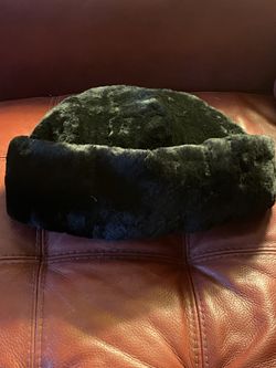 Like New, Worn Once VERY WARM Men’s Or Women’s Fur Hat!