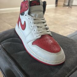 Air Jordan 1 Retro High OG “Heritage” – Size 6Y 