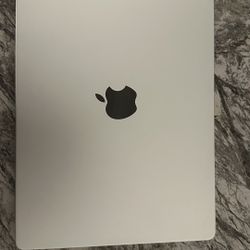 MacBook Pro 14 (2024)