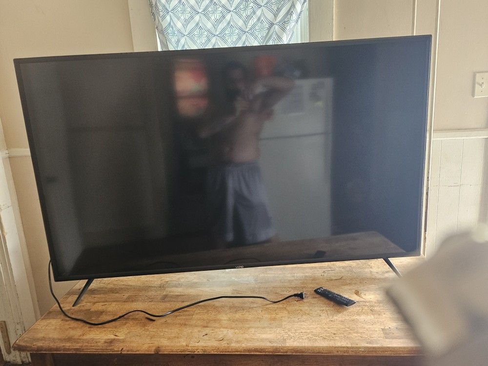 70 Inch VIZIO SMART TV  4K