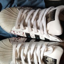 Adidas superstars 10.5