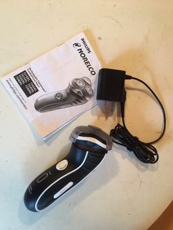 Phillips Norelco Razor 7310XL w/ charger