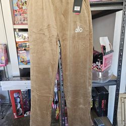 New Alo pants different sizes