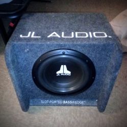 JL Audio 10" Subwoofer BassWedge™ 