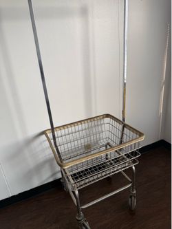 Wire laundry cart