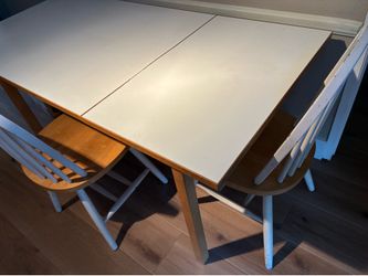 Table n 4 chairs