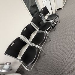 5 lifetime chairs 25 each