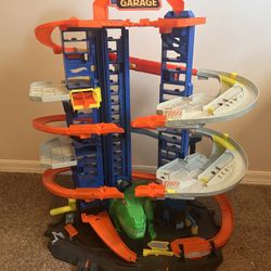 Hot Wheels Dinosaur Ultimate 