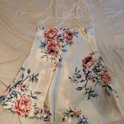 Nightgown-size Small