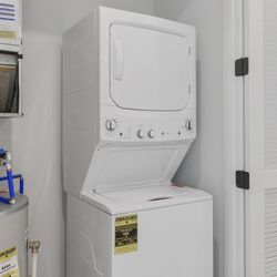 GE Stacked Combo Washer And Dryer 