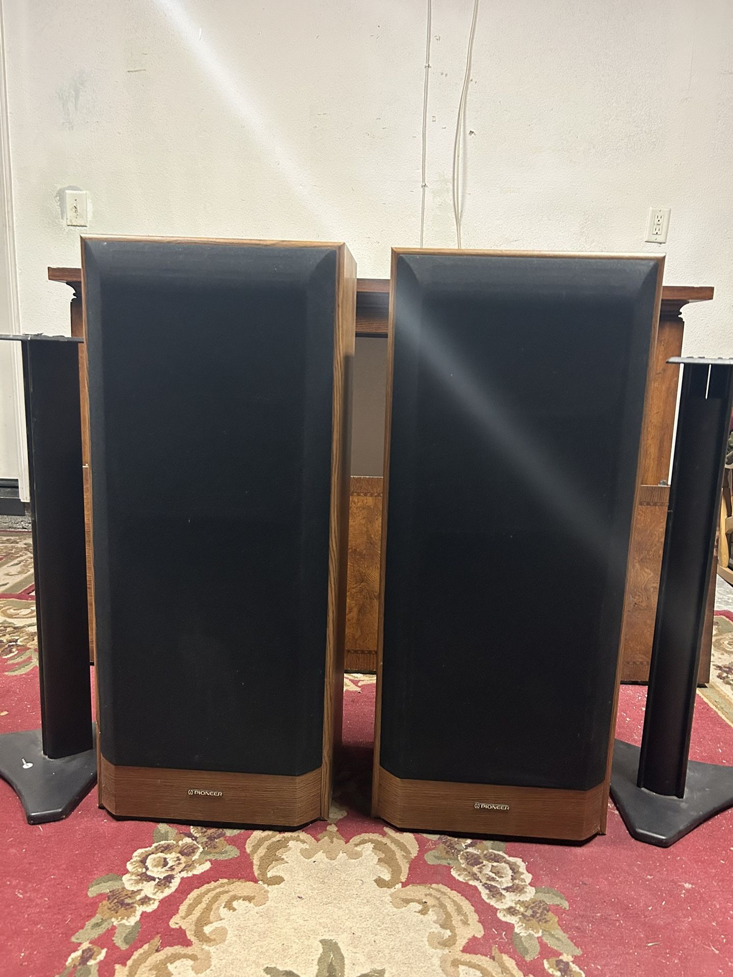 Pioneer Speakers