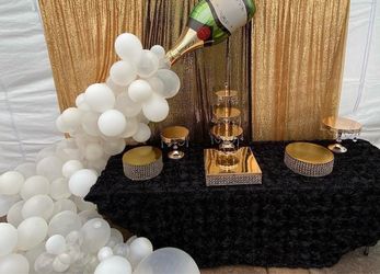 Gold cake stands