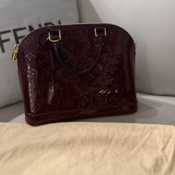 Louis Vuitton Alma BB Monogram Vernis burgundy bag #luxury