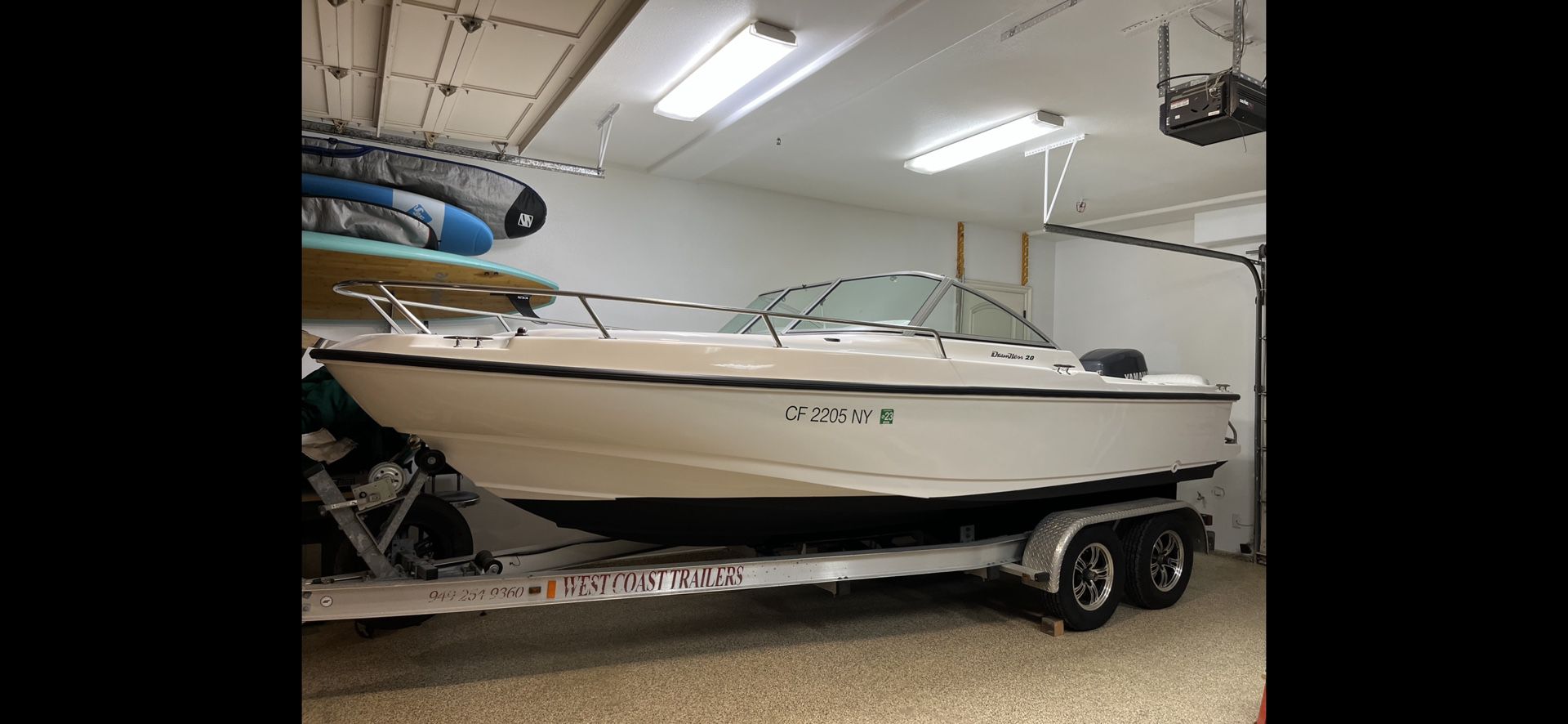 20’ Boston Whaler Dauntless Dual Console NEW CONDITION 