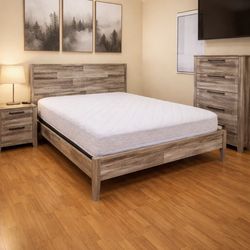 Gorgeous Queen bedroom set from Ashley