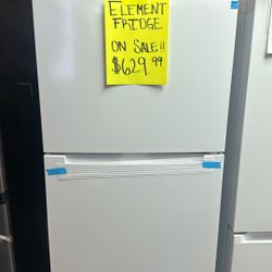 ELEMENT FRIDGE 17.6 Cu Ft Top Freezer Bottom Fridge. White 
